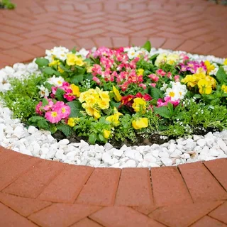 White Marble Chip available from Stone and Bark, come and get your stock, Call 021-5552782