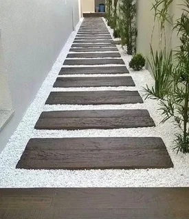 Tons of White Marble Chip now available from Stone and Bark, hurry and get yours. Call 021-5552782