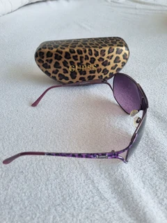 Original Guess Sunglasses in excellent condition