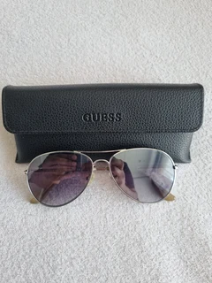 Original Guess Sunglasses in excellent condition