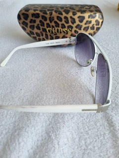 Original Guess Sunglasses in excellent condition