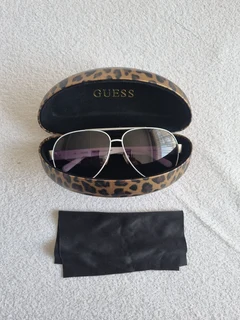 Original Guess Sunglasses in excellent condition