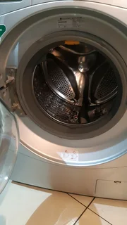 LG 8KG AUTO WASHING MACHINE new condition!! Model F1481TD5