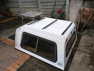Toyota 4 x 4 2010 Bakkie Canopy