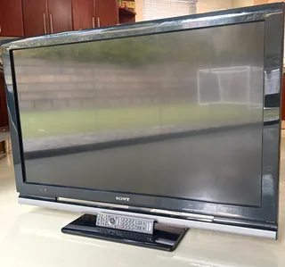 Sony LCD TV 40” For Sale