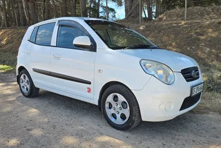 2010 Kia Picanto 1.1 Striker with roadworthy. Low mileage