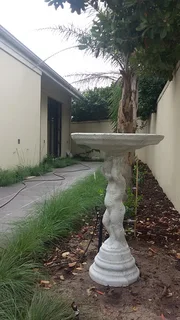 birdbath - Ad posted by wayne_r