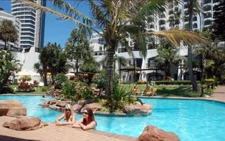 Cabana Beach Gold Crown Resort 6 Slpr 2BR (Umhlanga Bch) DEC Hols! Reduced Rent direct  from OWNER