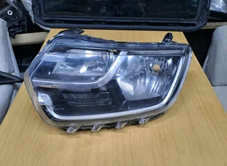 Renault duster left front headlamp