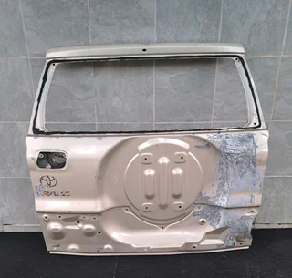 Toyota rav 4 tailgate