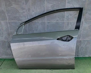 Honda civic left front door