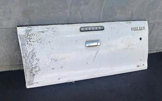 Hilux d4d tailgate