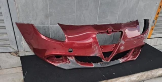 Alfa romeo giulietta front bumper