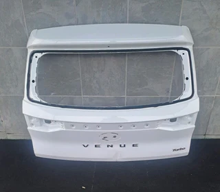 Hyundai venue face-lift tailgate