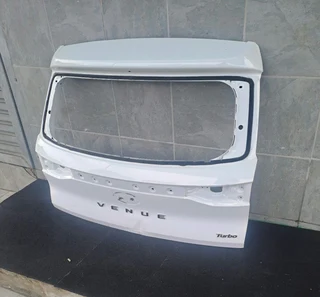 Hyundai venue face-lift tailgate