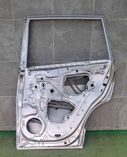 Toyota carolla cross right rear door