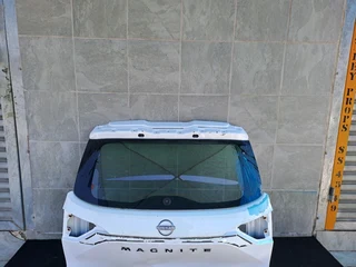Nissan magnite windscreen