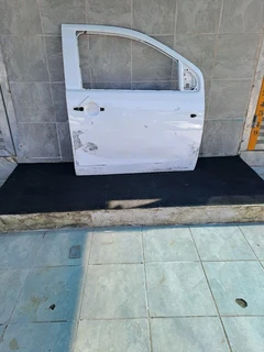 Isuzu Dmax right front door