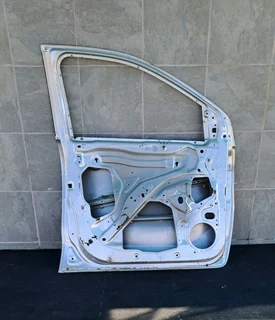 Mazda bt50 left front door