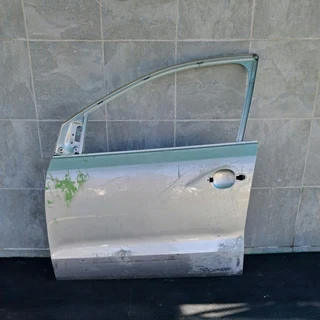 Polo 6 left front door