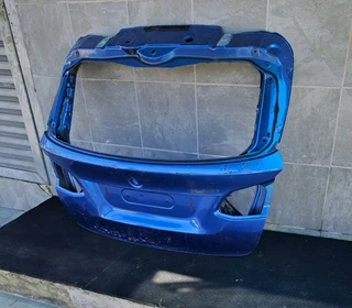 2 series active tourer tailgate