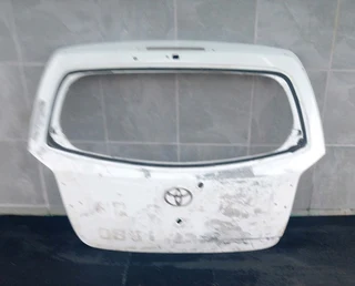 Toyota Agya tailgate