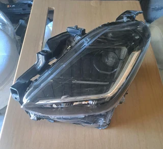 Suzuki swift left front headlamp (2024-2025)