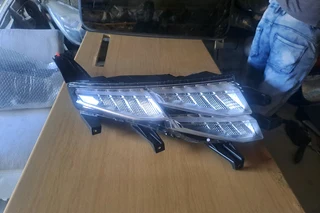 Hyundai creta right front headlamp (upper)