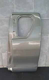 Toyota hilux gd6 left rear door (extended cab)