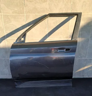 Hyundai venue left front door