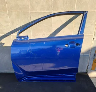 Toyota CH-R Left front door