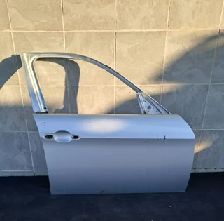 Bmw e90 right front door