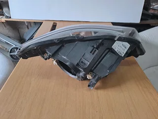 Bmw z4 e89 left front headlamp