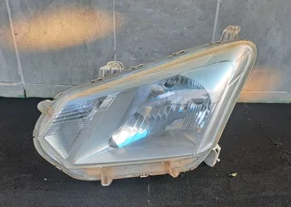 Isuzu dmax left front headlamp