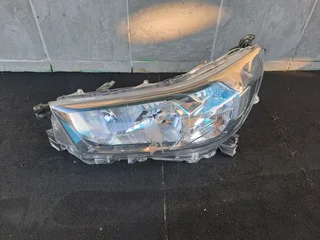 Toyota hilux raider left front headlamp