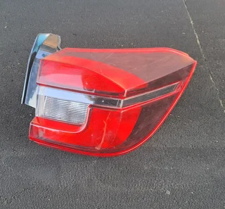 Nissan magnite right outer taillamp