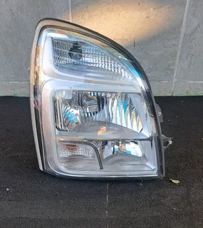 Hyundai h100 right front headlamp