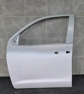 Toyota hilux gd6 left front door