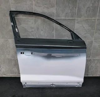 Audi q5 right front door