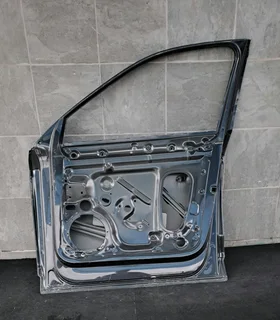 Audi q5 right front door