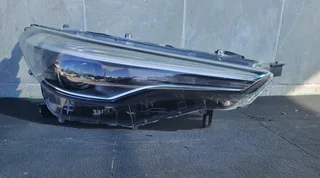 Toyota corolla cross right front headlamp