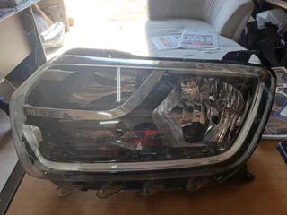 Renault duster left headlamp (led)