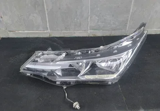 Toyota corolla prestige left front headlamp