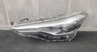 Toyota corolla cross left headlamp