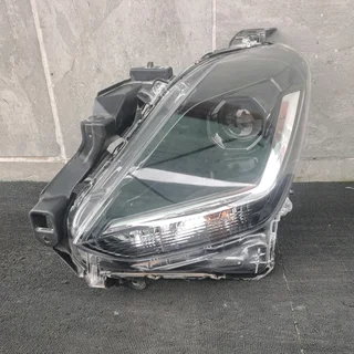 Suzuki swift left headlamp