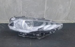 Ford mustang right headlamp