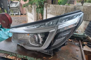 Sabaru forester left headlamp