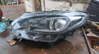 Peugeot 2008 left headlamp