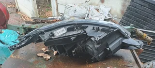 Peugeot 2008 left headlamp