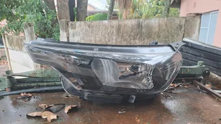 Kia sonet left headlamp